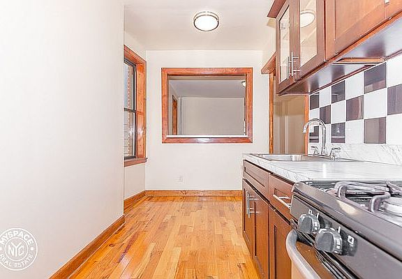 4th image of 49 Clarkson Ave APT 2K