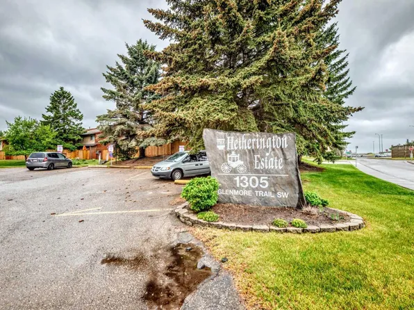 1305 Glenmore Trl SW #444, Calgary, AB T2V 4Y8