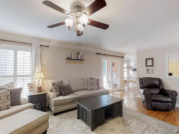 4th image of 1301 Knightsbridge Dr