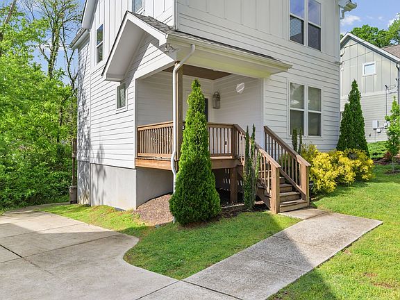 4th image of 2676 Hartford Dr