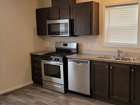5th image of 4359 Dogwood Blvd #851