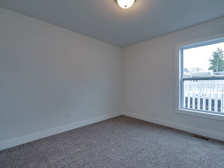 211 Jefferson St — Photo 19
