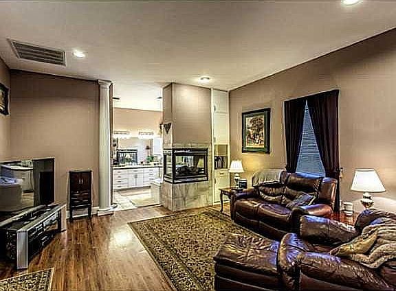 3rd image of 9105 Tuscany Way