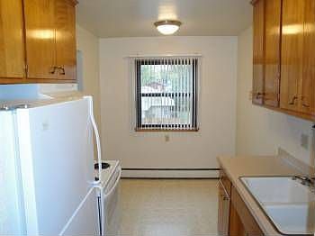 4th image of 1855 Larpenteur Ave W APT 6
