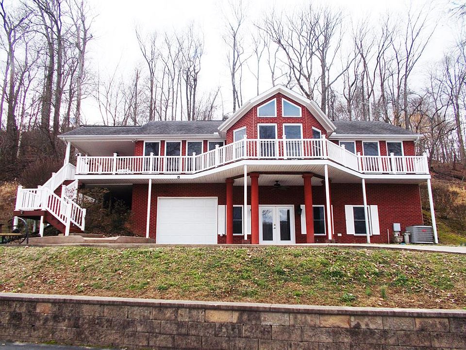 1st image of 696 Stirling Rd