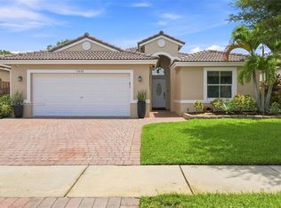 1521 SW 194th Ter, Pembroke Pines, FL 33029