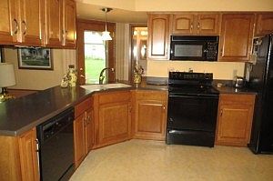 2nd image of 396 Oxford Dr