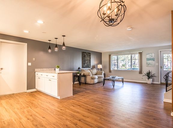 4th image of 214 Jeffery Ln