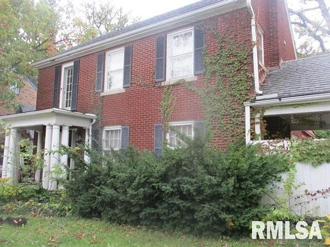 1st image of 3919 N Knoxville Ave
