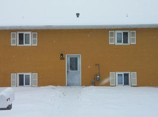 520 8th St SW APT D, Minot, ND 58701