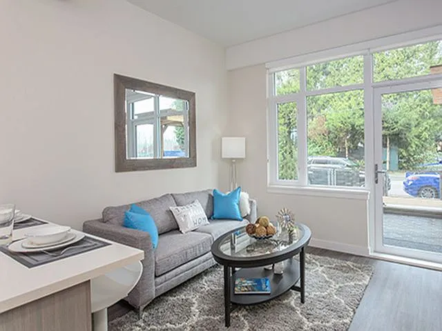Lynn Creek Apartments — Photo 3
