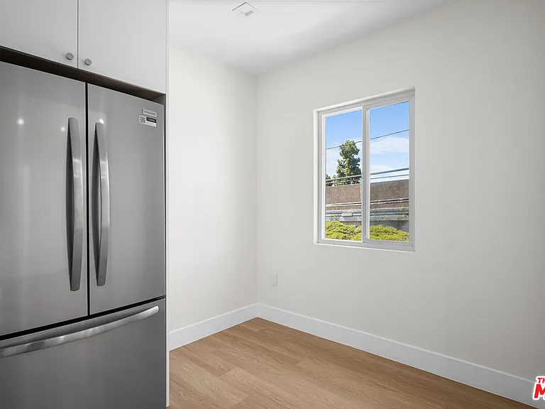 420 S Sepulveda Blvd #13 — Photo 12