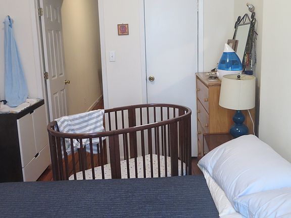 3rd image of 219 Manhattan Ave #1B