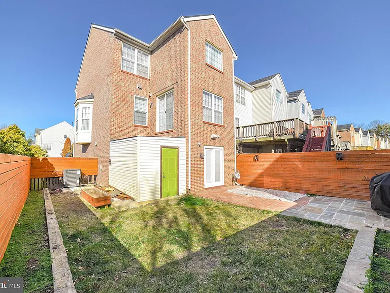 3100 Esser Pl — Photo 33