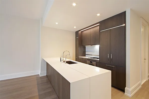 Rented by Douglas Elliman | media 19