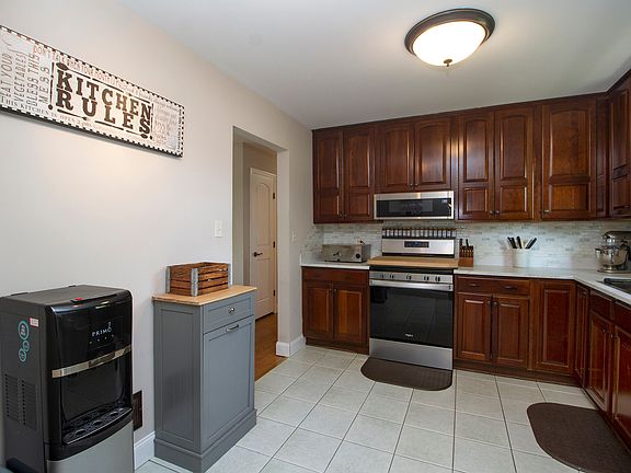 4th image of 108 Kimber Dr