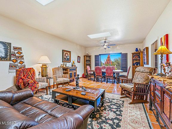 4th image of 1049 W Placita Refinada