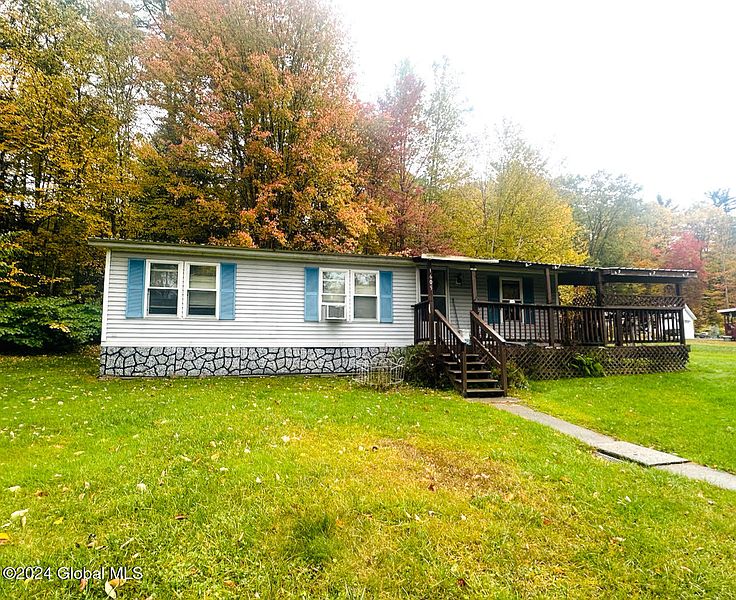2nd image of 1605 N Shore Road