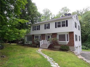 45 Mamanasco Rd, Ridgefield, CT 06877