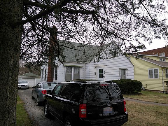 2nd image of 422 S Cornell Ave