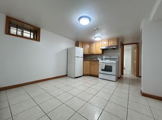 6064 Woodbine St, Ridgewood, NY 11385