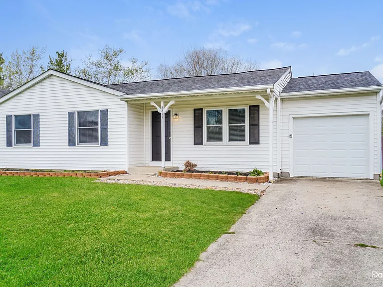 8811 Seabright Dr — Photo 2