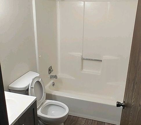 3rd image of 1260 University Dr #5