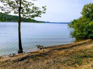 194 Sleepy Hollow Rd, Hollister, MO 65672