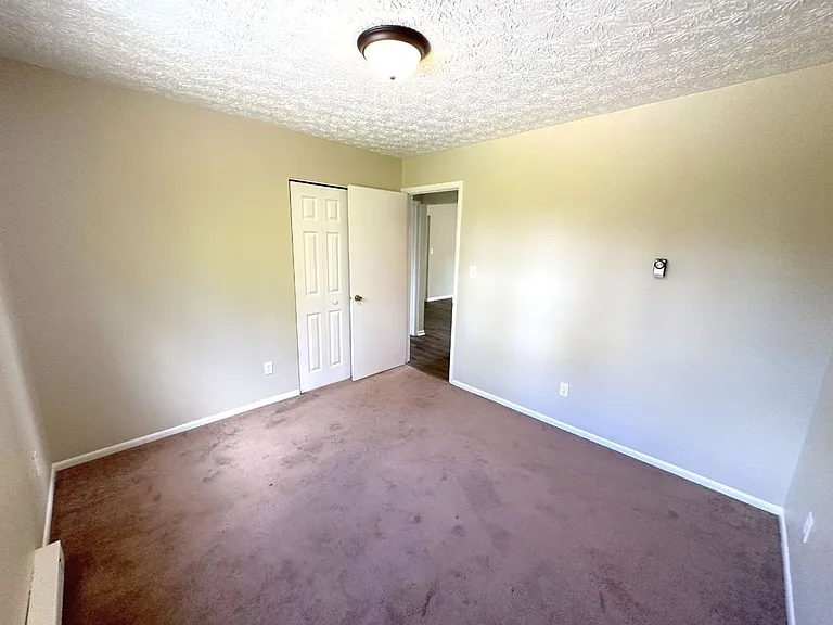180 Manor Dr — Photo 8