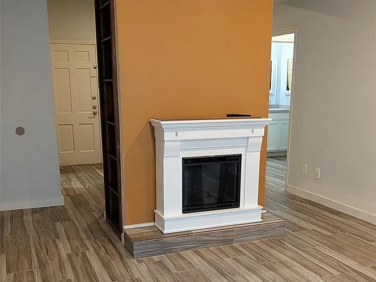 2529 Rio Grande St #6 — Photo 3