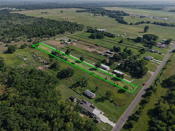 3rd image of Crennan Ln