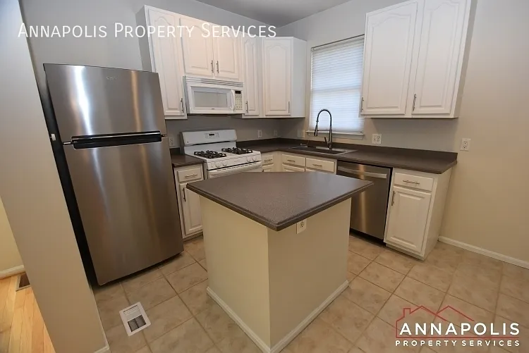 34 Millhaven Ct — Photo 2