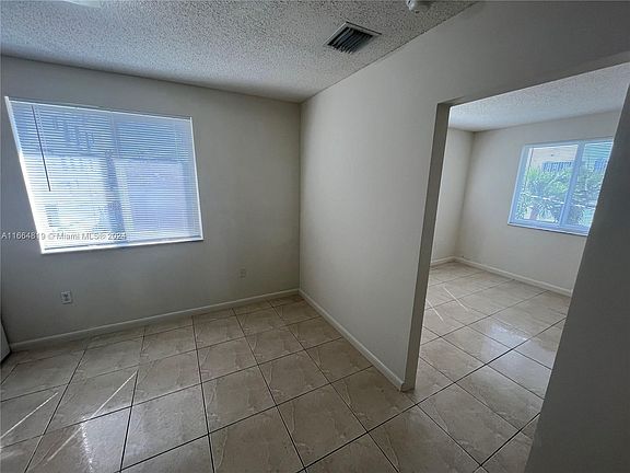 3rd image of 126 SW 21st Ave #0