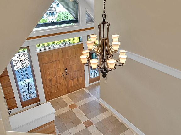 3rd image of 16354 30b Ave