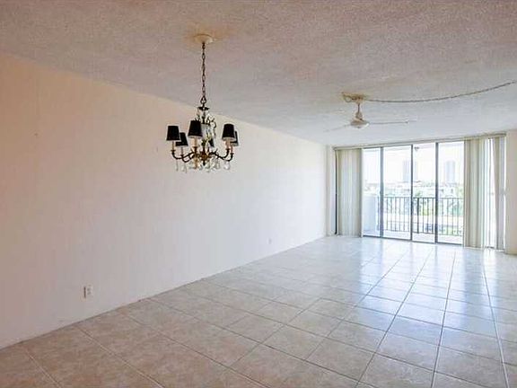 2nd image of 3703 NE 166th St APT 502