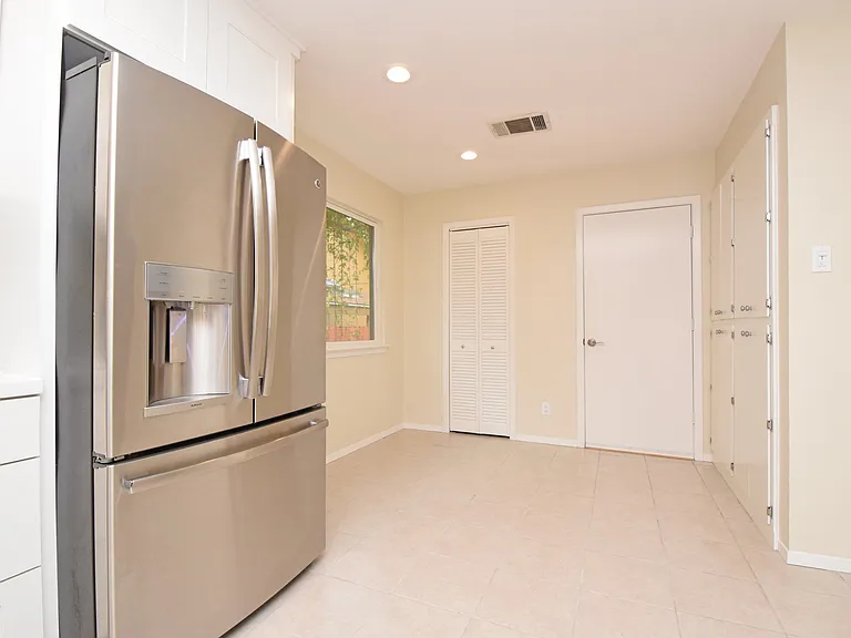 12005 Cabana Ln — Photo 6