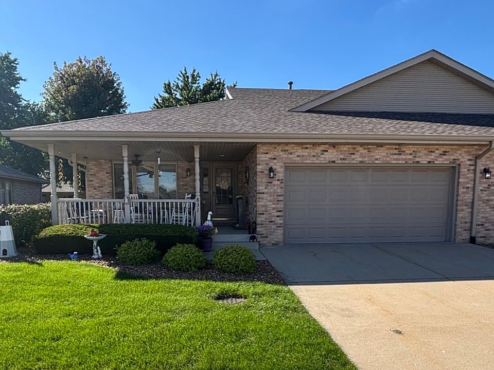 1st image of 831 Deerpath Ln