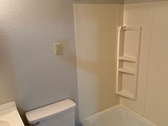 3rd image of 804 20th St NW #2