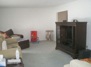 1118 Crestview Dr, Vermillion, SD 57069