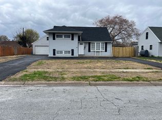 29 Merry Rd, Newark, DE 19713