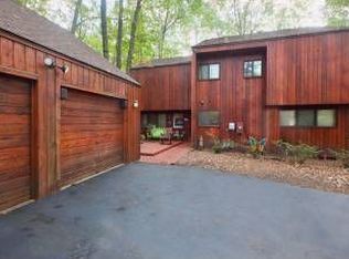 10718 Midsummer Dr, Reston, VA 20191