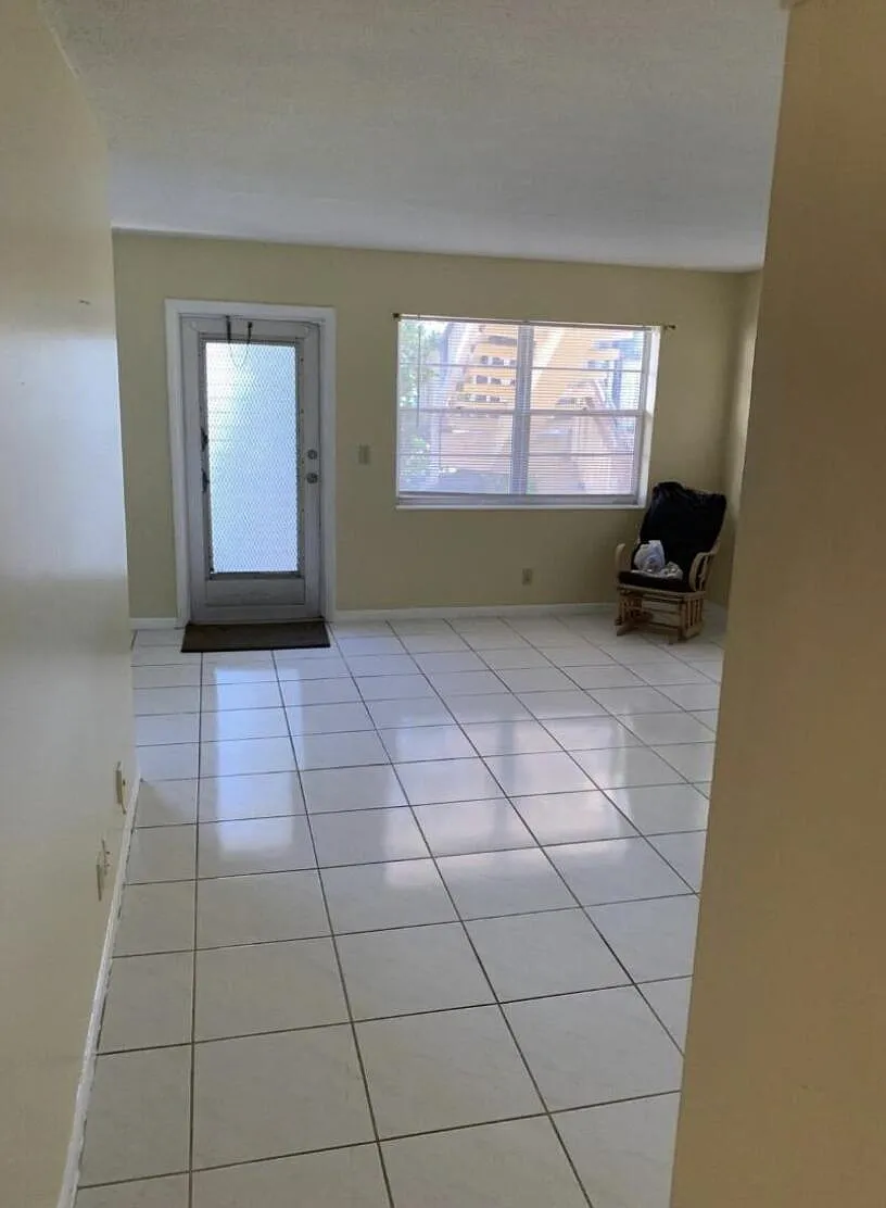 2 bed, 1.5 bath, 798 sqft, $1,400 — Photo 1