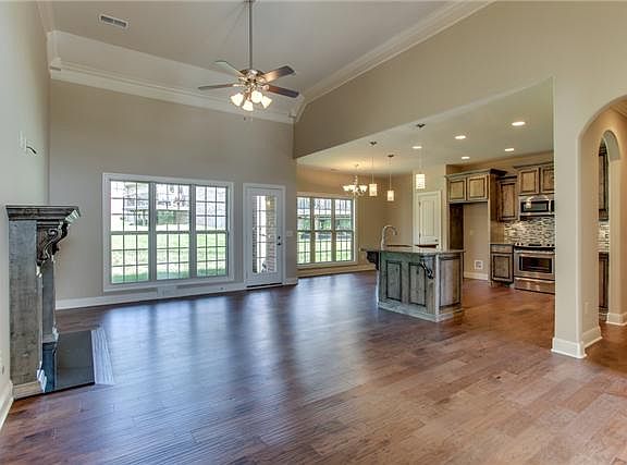 3rd image of 1002 Golf Ct Lot 25