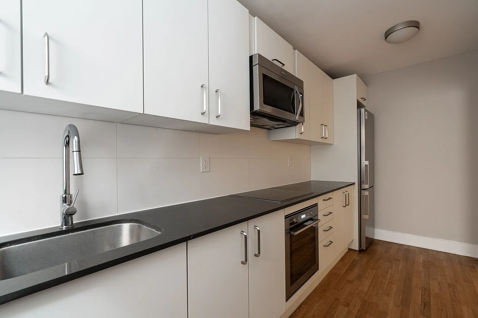 145 Arlington Ave #1460802 photo 1