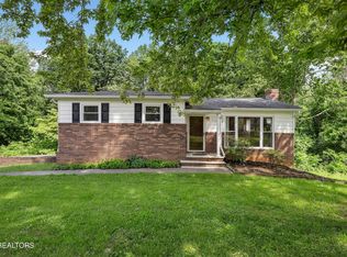 125 Pleasant Ln, Clinton, TN 37716