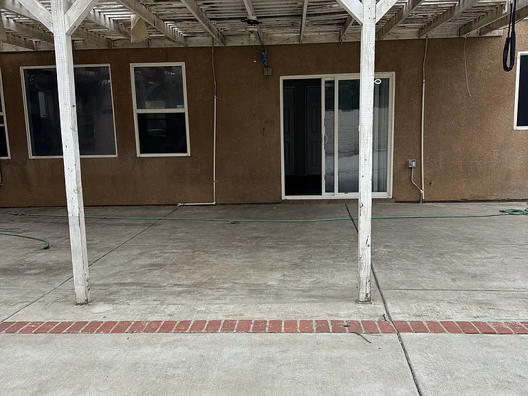 13225 Acacia Ave — Photo 2