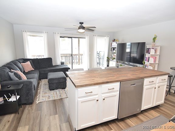 5th image of 45 Southwood Shores Pl #2C