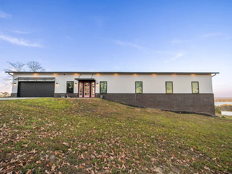628 Mount Riante Rd — Photo 3