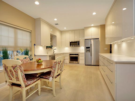 4th image of 64 Sagamore Dr #64