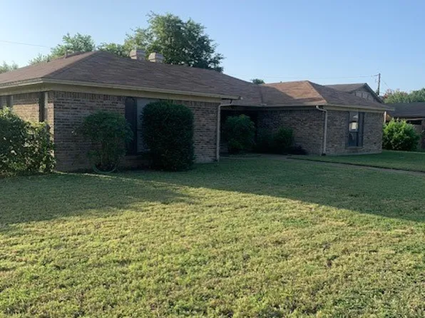 1001 Poplar St, Benbrook, TX 76126